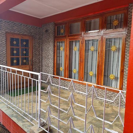 שילונג Meraki Homestay מראה חיצוני תמונה